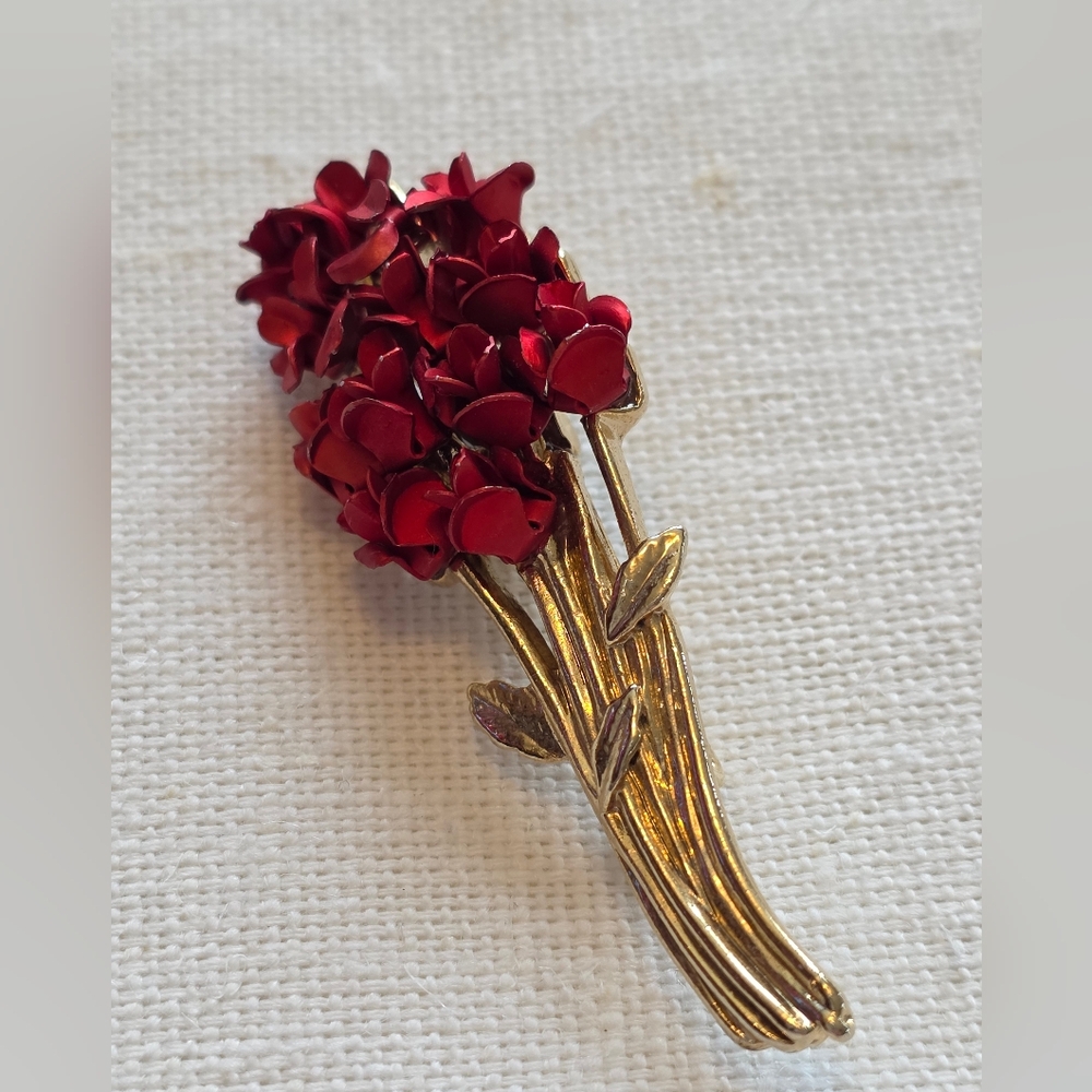 Vintage DM 97 Gold Tone and Red Dozen Roses Floral Brooch 90s VGUC Coquette Core